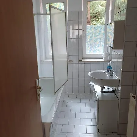 Monteurwohnung Spartan Am Hegebach Self Check-in * Oelsnitz (Erzgebirge)